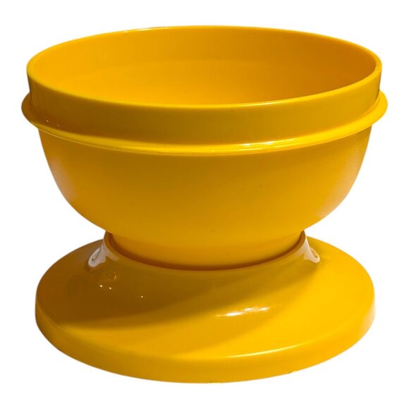 VTG Yellow TUPPERWARE Seal N Serve Bowl #1436 w/ Lid 1437-18 Container USA - Picture 1 of 6